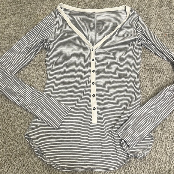 lululemon henley longsleeve stripe 6 - Picture 2 of 6